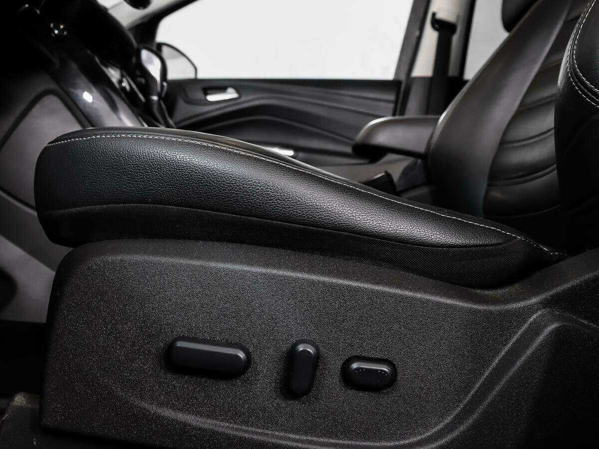 Купить Ford Kuga с пробегом. Фото: #7