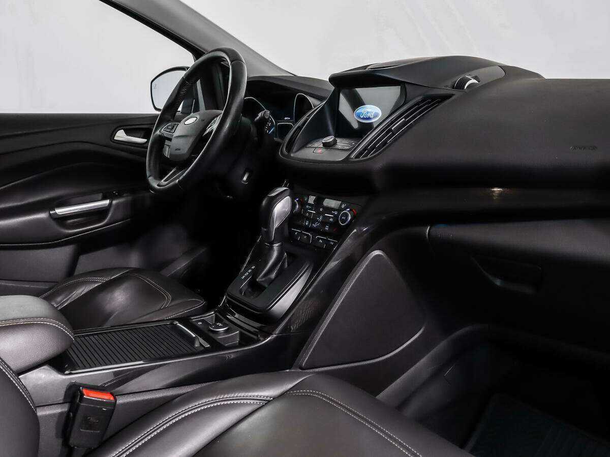 Купить Ford Kuga с пробегом. Фото: #10