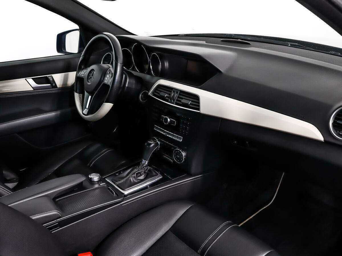 Купить Mercedes-Benz C-Класс с пробегом. Фото: #11