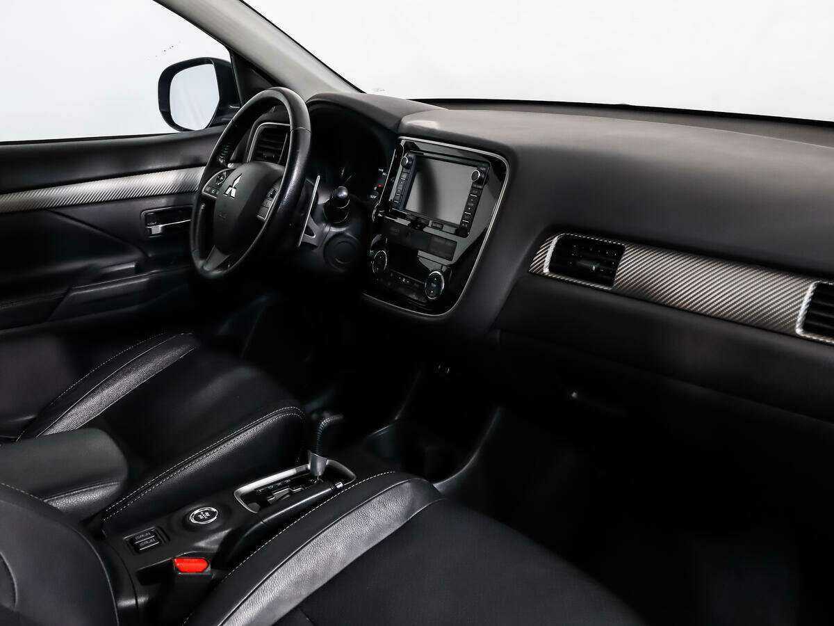 Купить Mitsubishi Outlander с пробегом. Фото: #8