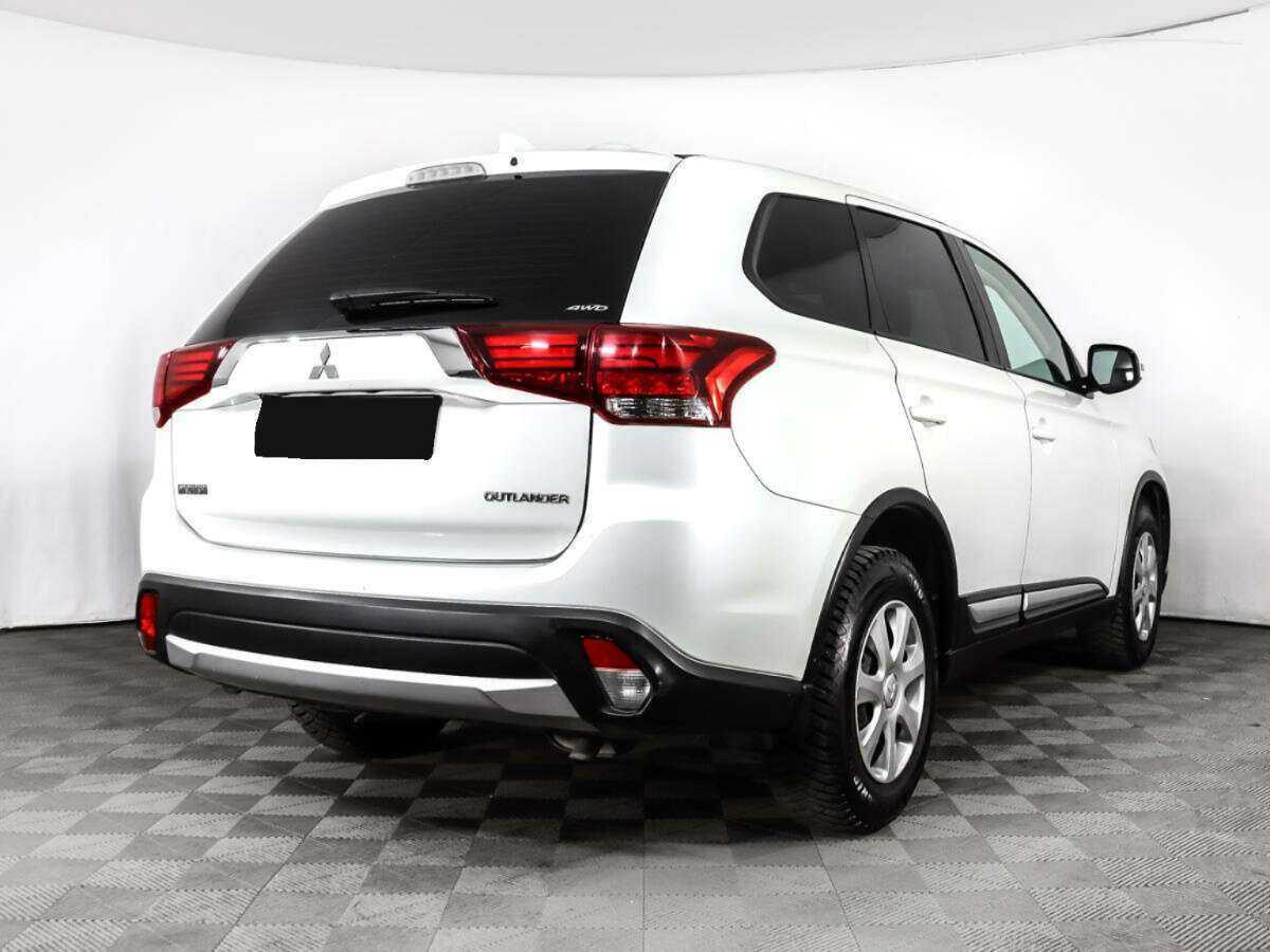 Купить Mitsubishi Outlander с пробегом. Фото: #4