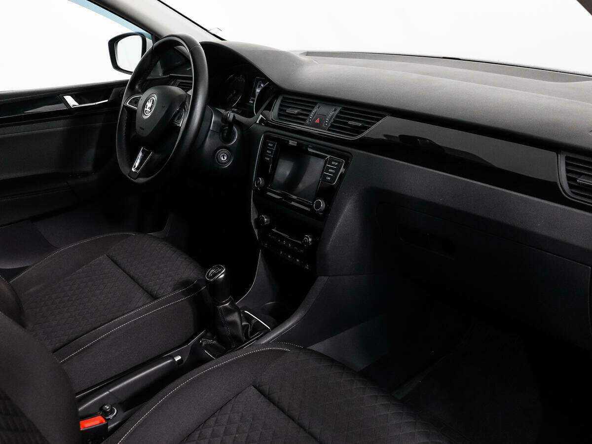 Купить Skoda Rapid с пробегом. Фото: #7