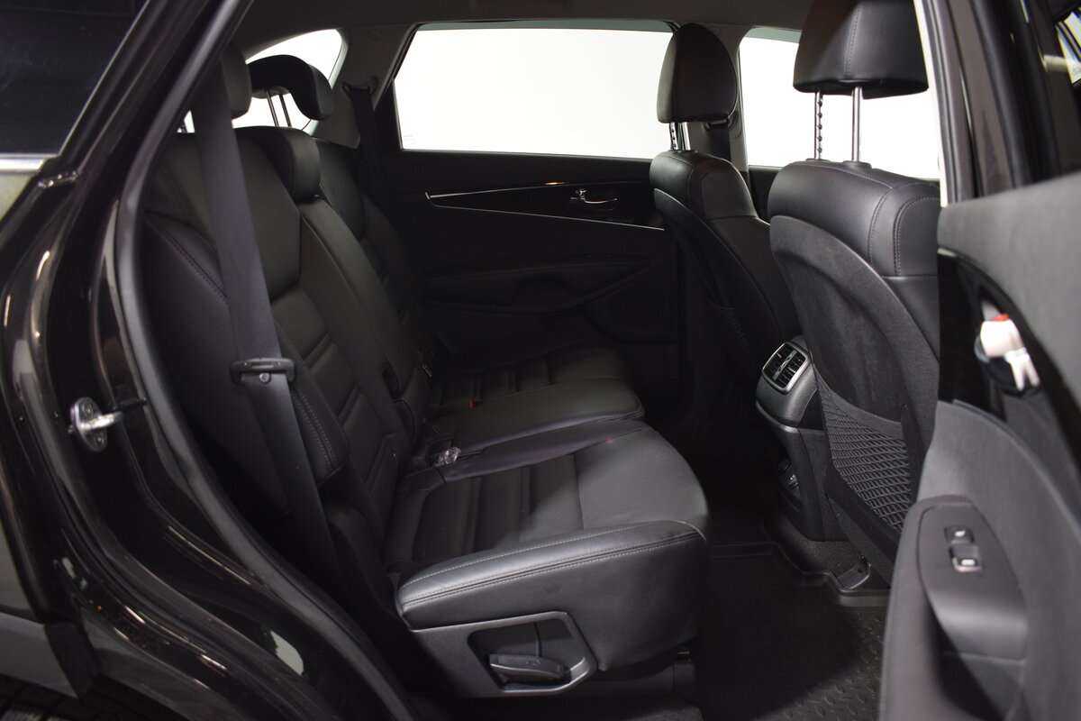 Купить Kia Sorento с пробегом. Фото: #15