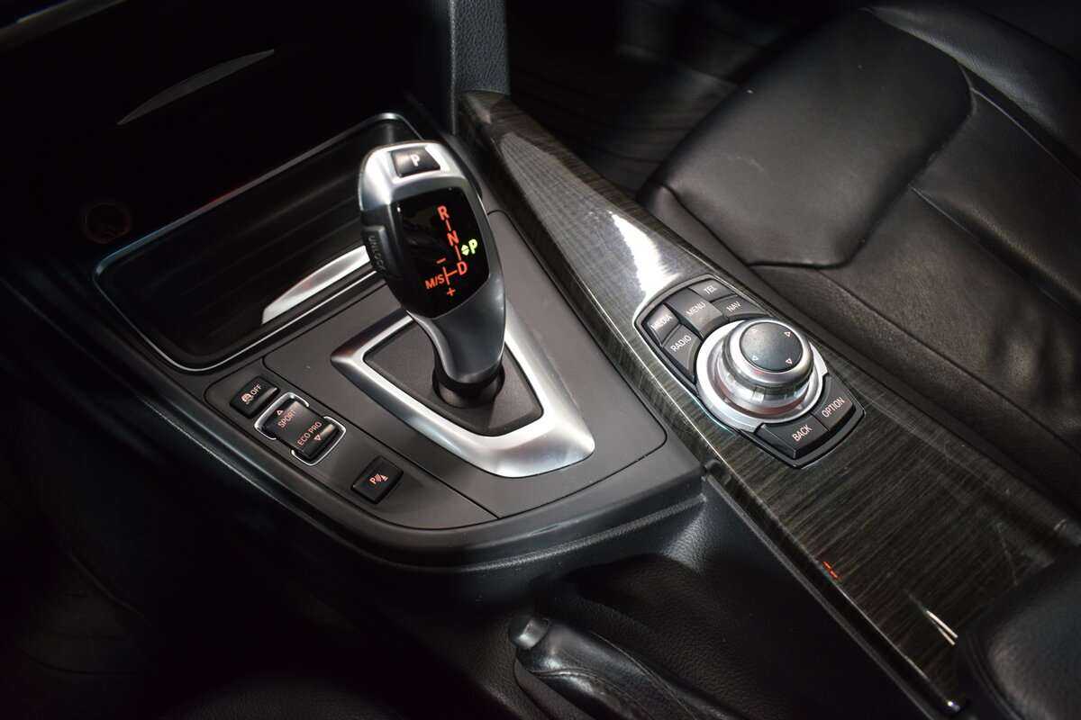 Купить BMW 3 серии с пробегом. Фото: #20