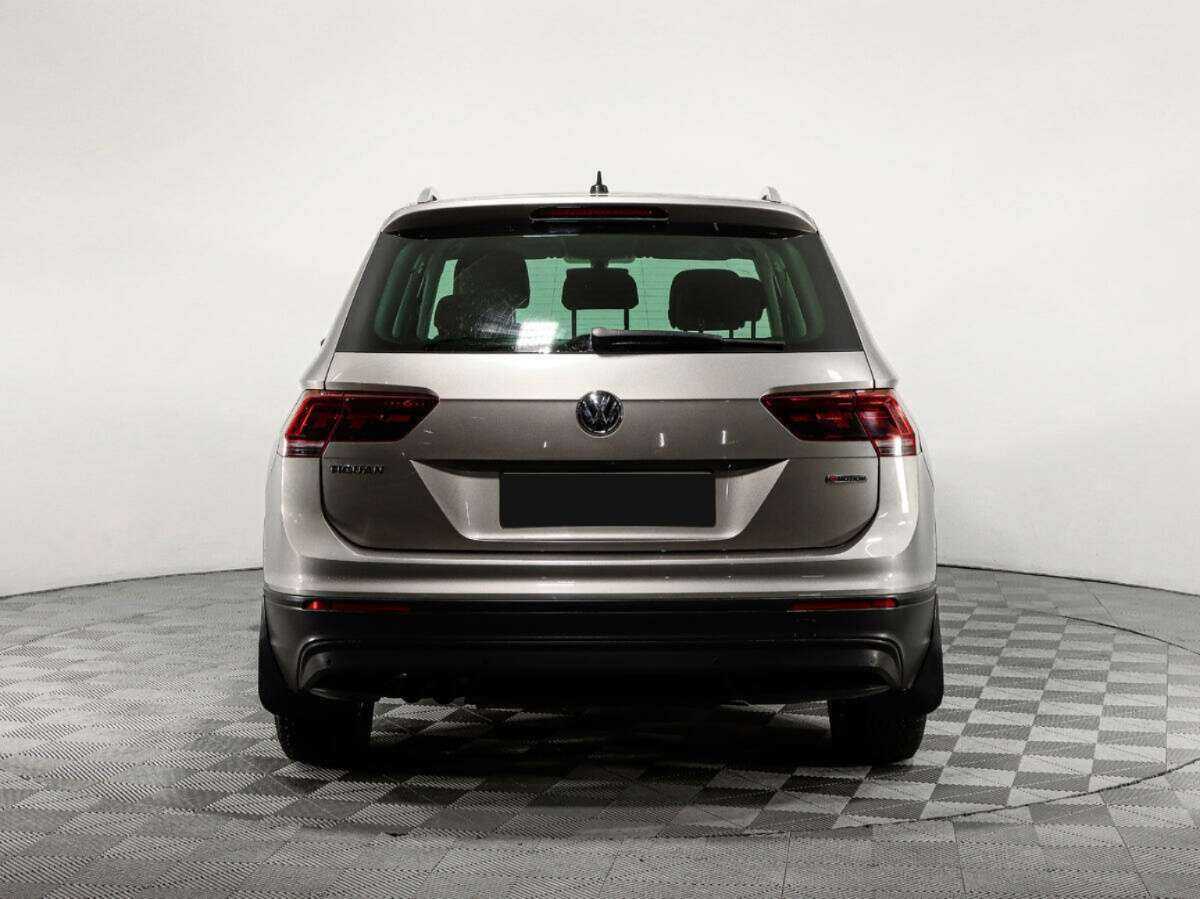 Купить Volkswagen Tiguan с пробегом. Фото: #4