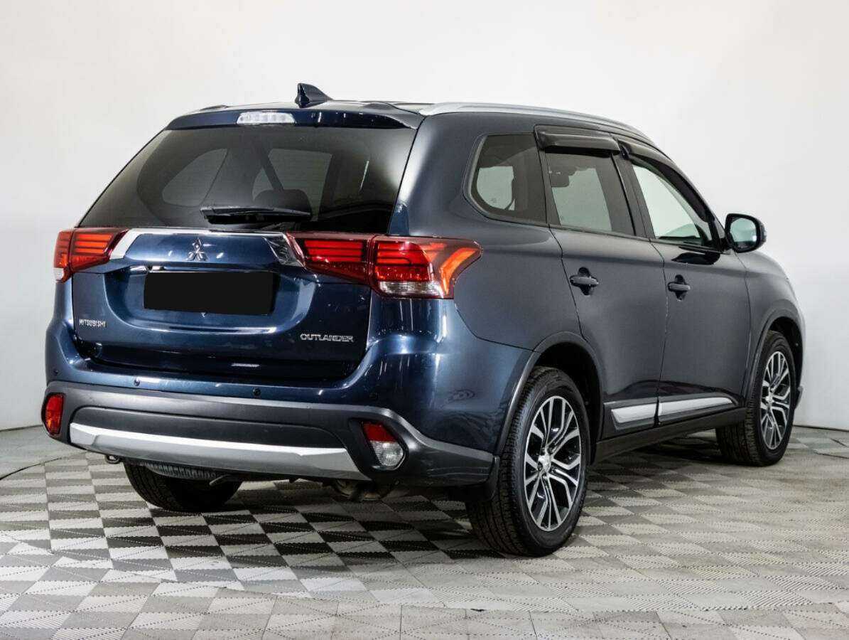 Купить Mitsubishi Outlander с пробегом. Фото: #4