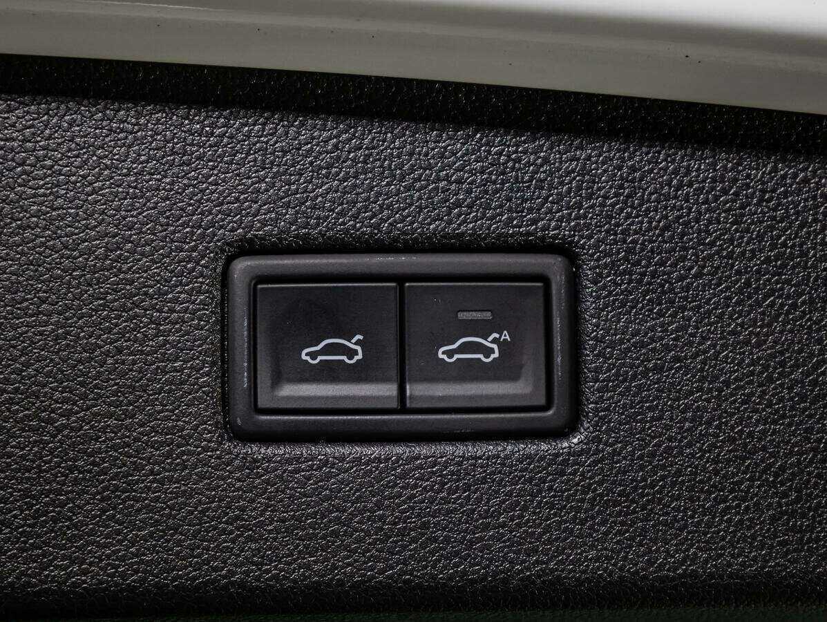 Купить Volkswagen Tiguan с пробегом. Фото: #16