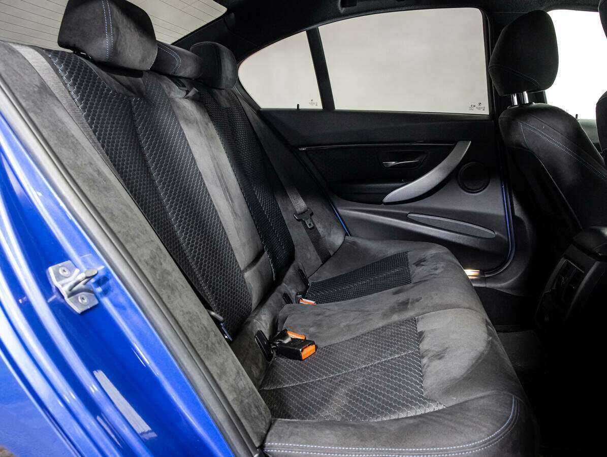 Купить BMW 3 серии с пробегом. Фото: #18