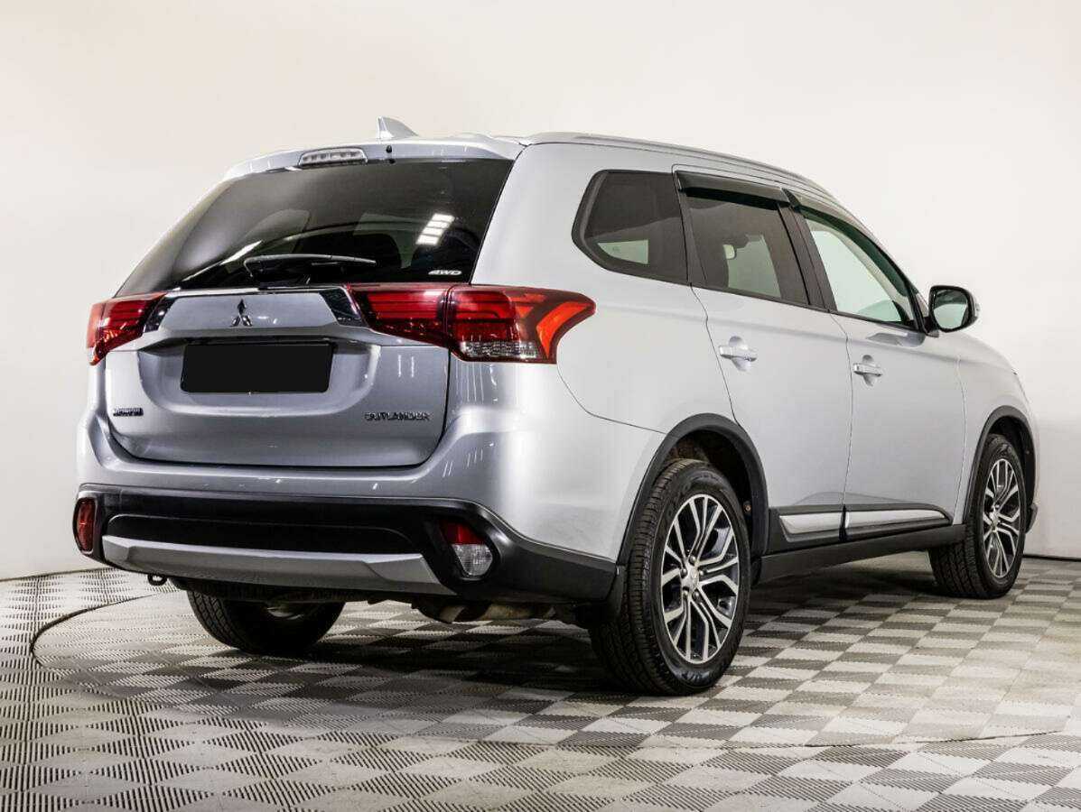 Купить Mitsubishi Outlander с пробегом. Фото: #4