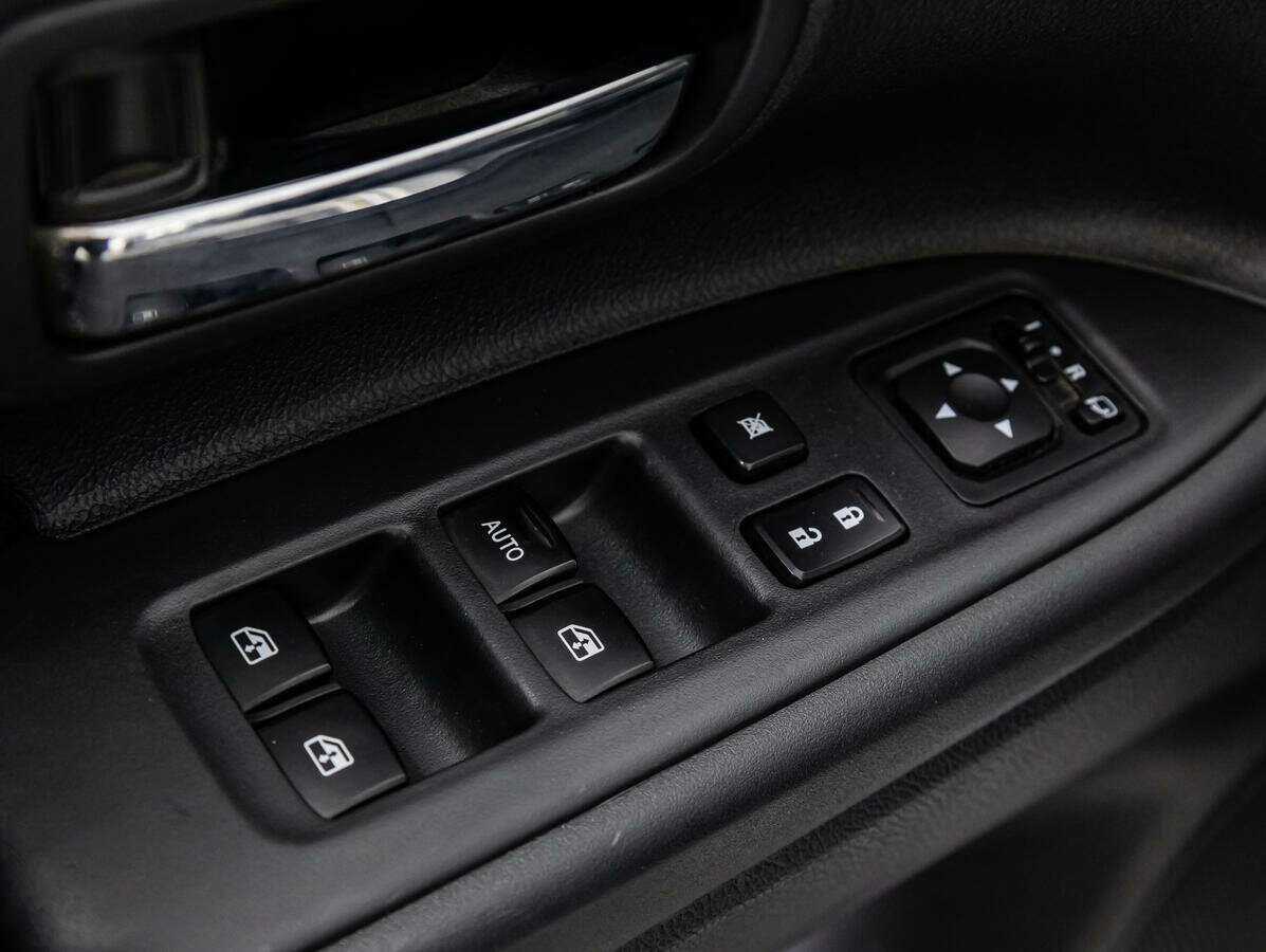 Купить Mitsubishi Outlander с пробегом. Фото: #14