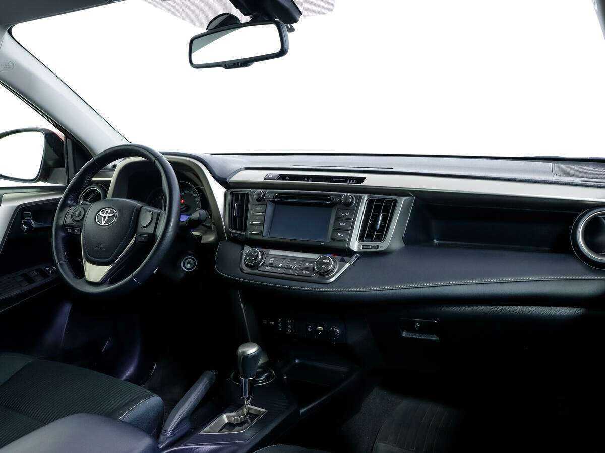 Купить Toyota RAV4 с пробегом. Фото: #6