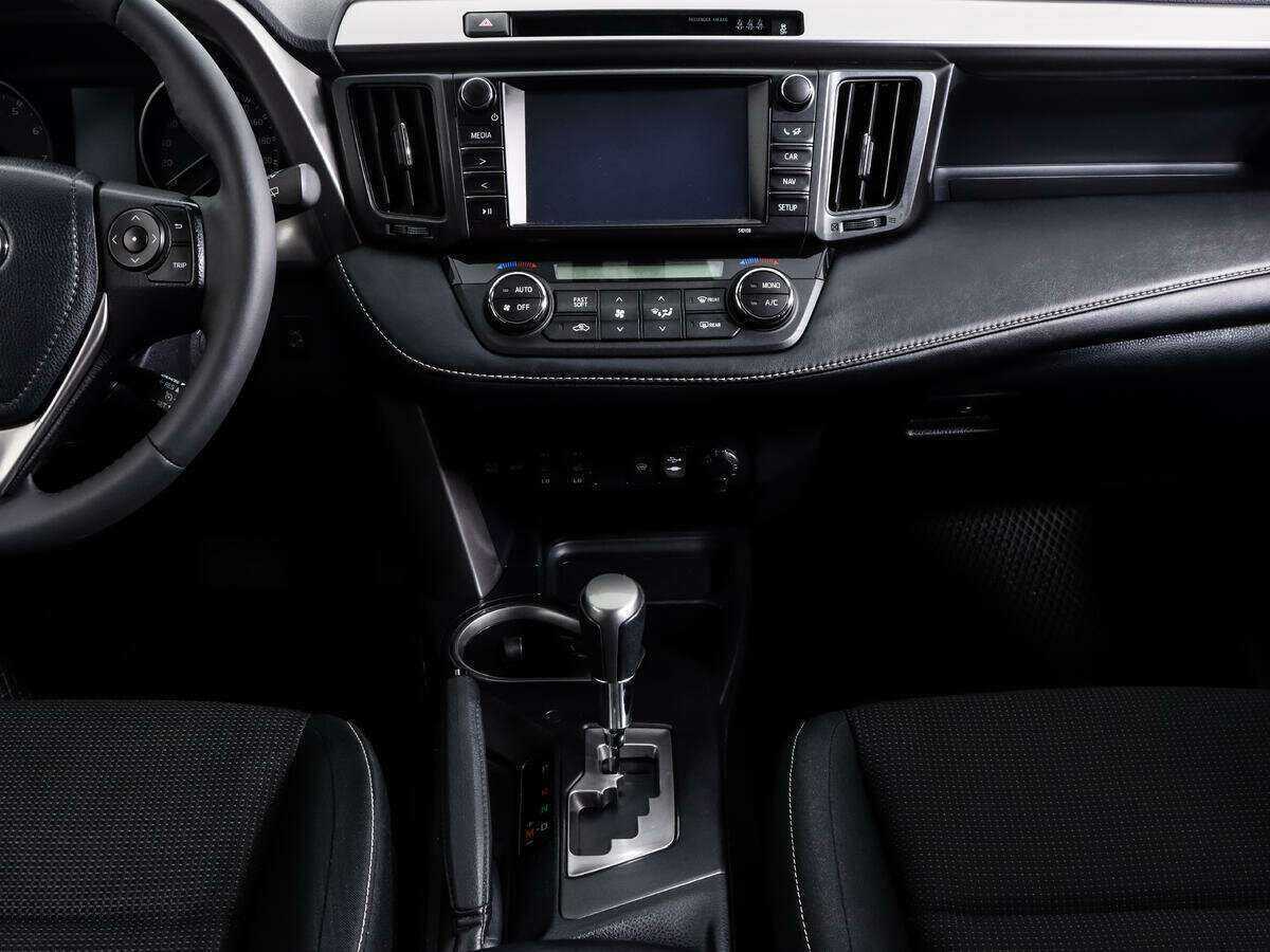 Купить Toyota RAV4 с пробегом. Фото: #11