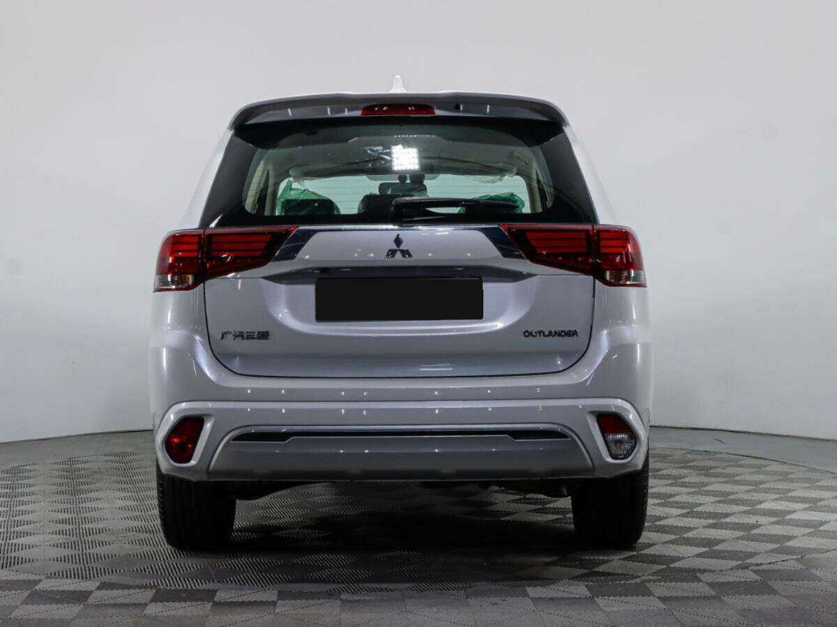 Купить Mitsubishi Outlander с пробегом. Фото: #4