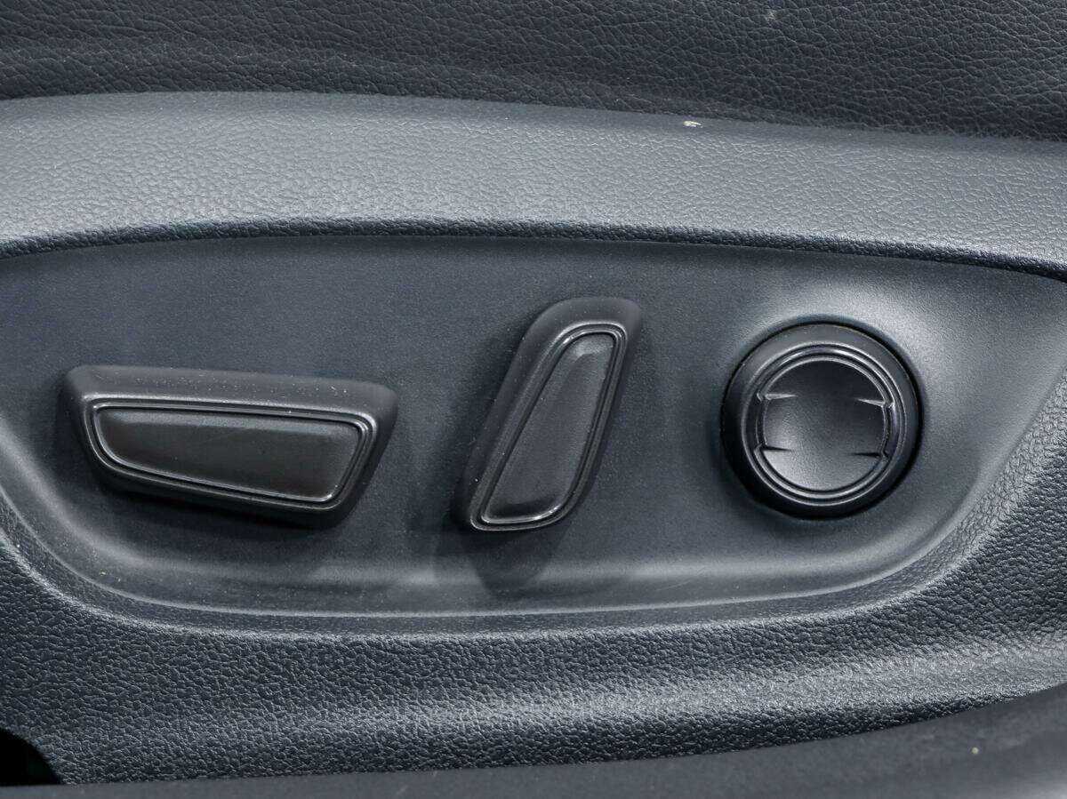 Купить Toyota Camry с пробегом. Фото: #11