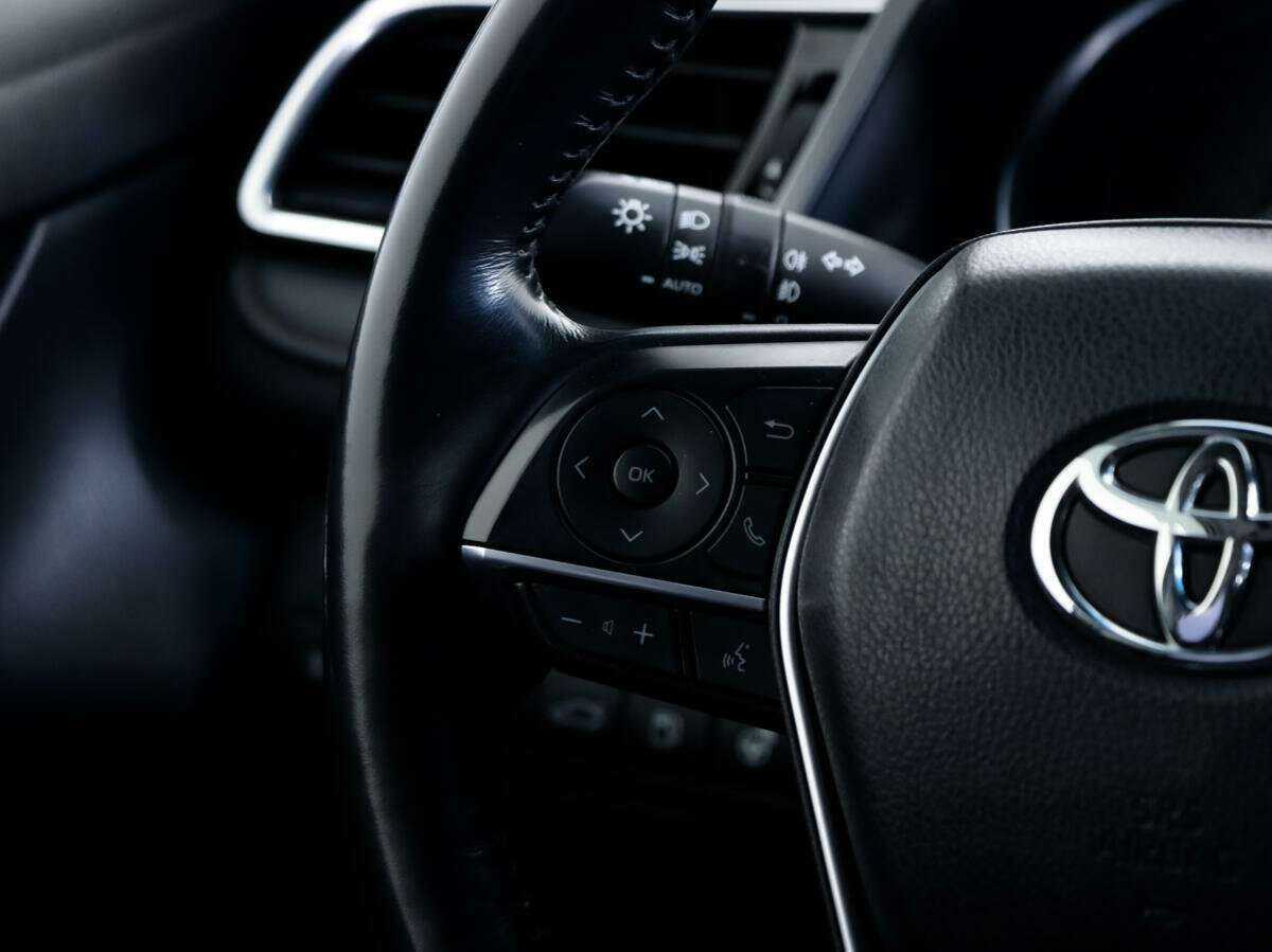 Купить Toyota Camry с пробегом. Фото: #16