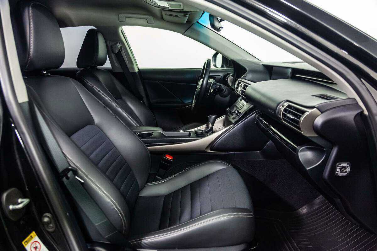 Купить Lexus IS с пробегом. Фото: #9
