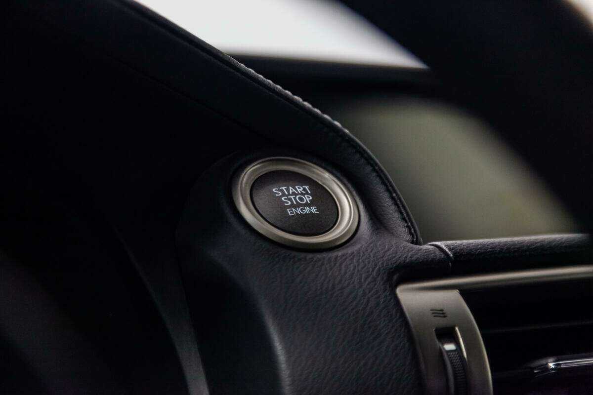 Купить Lexus IS с пробегом. Фото: #16