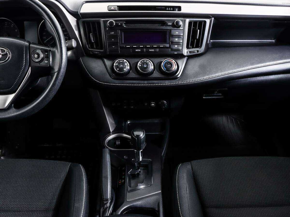 Купить Toyota RAV4 с пробегом. Фото: #13