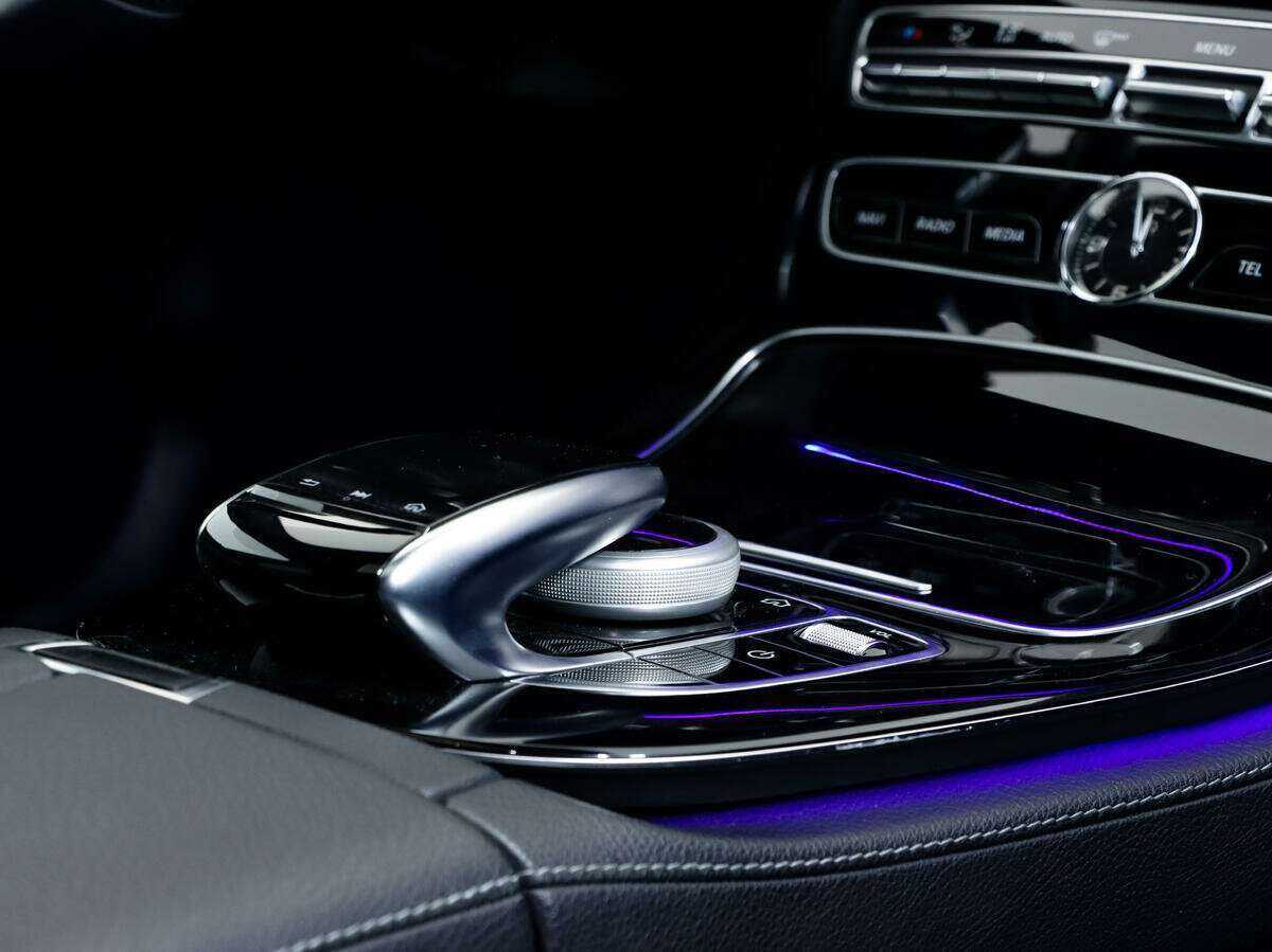 Купить Mercedes-Benz E-Класс с пробегом. Фото: #18