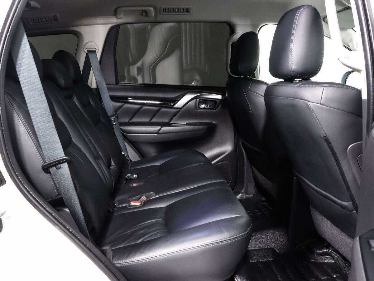 Купить Mitsubishi Pajero Sport с пробегом. Фото: #8