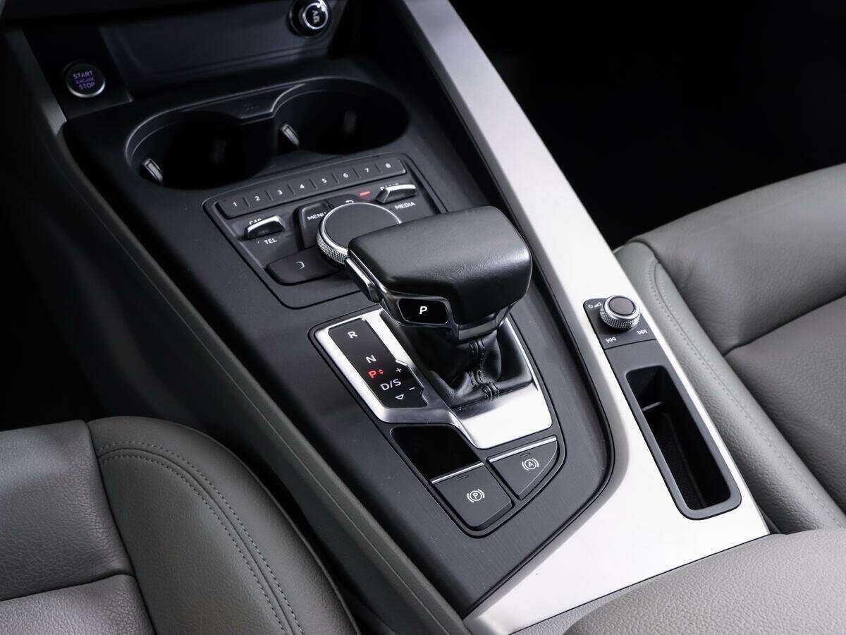 Купить Audi A4 с пробегом. Фото: #11