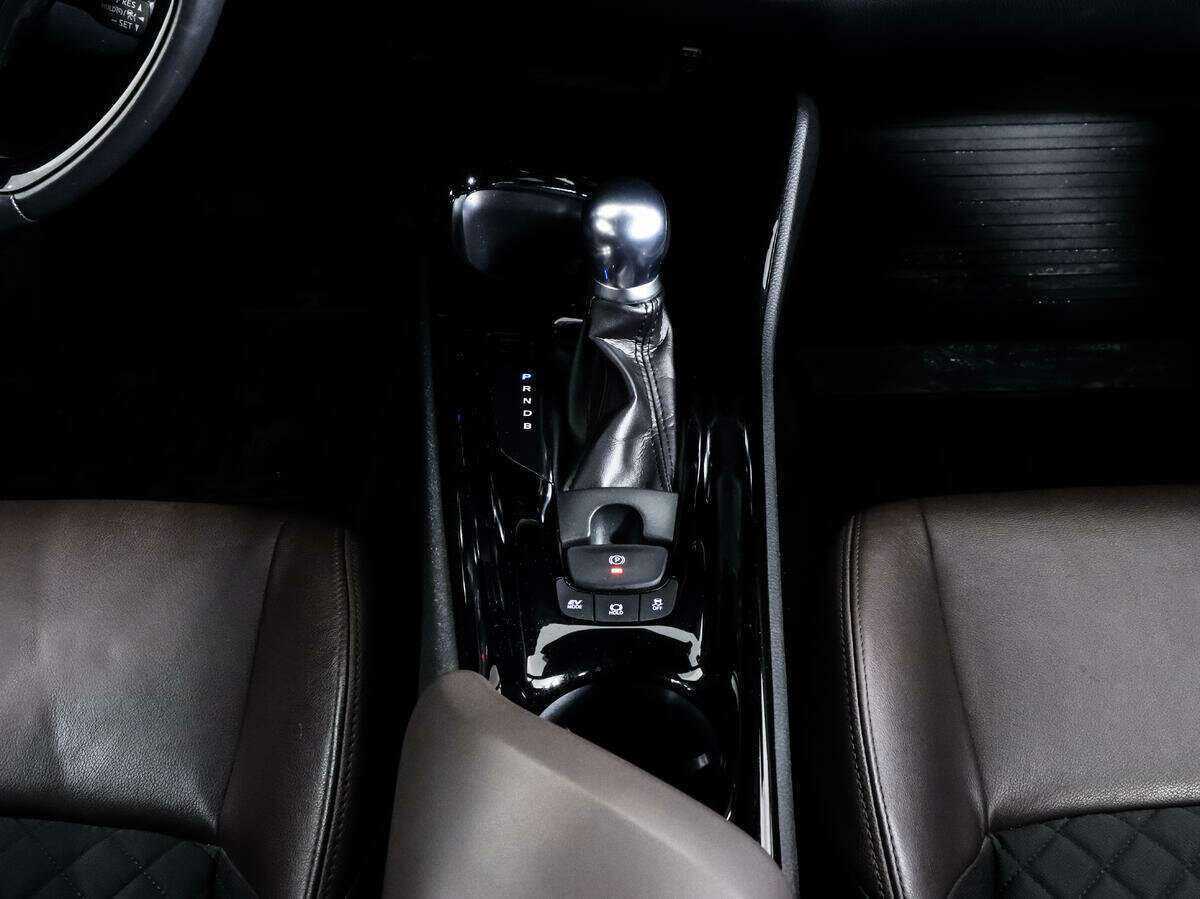 Купить Toyota C-HR с пробегом. Фото: #15