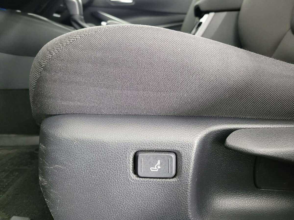 Купить Toyota Corolla с пробегом. Фото: #9