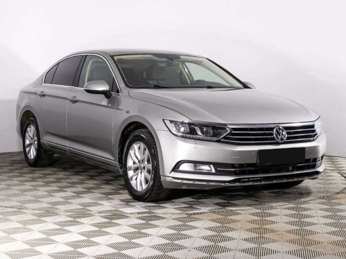Купить Volkswagen Passat с пробегом. Фото: #2