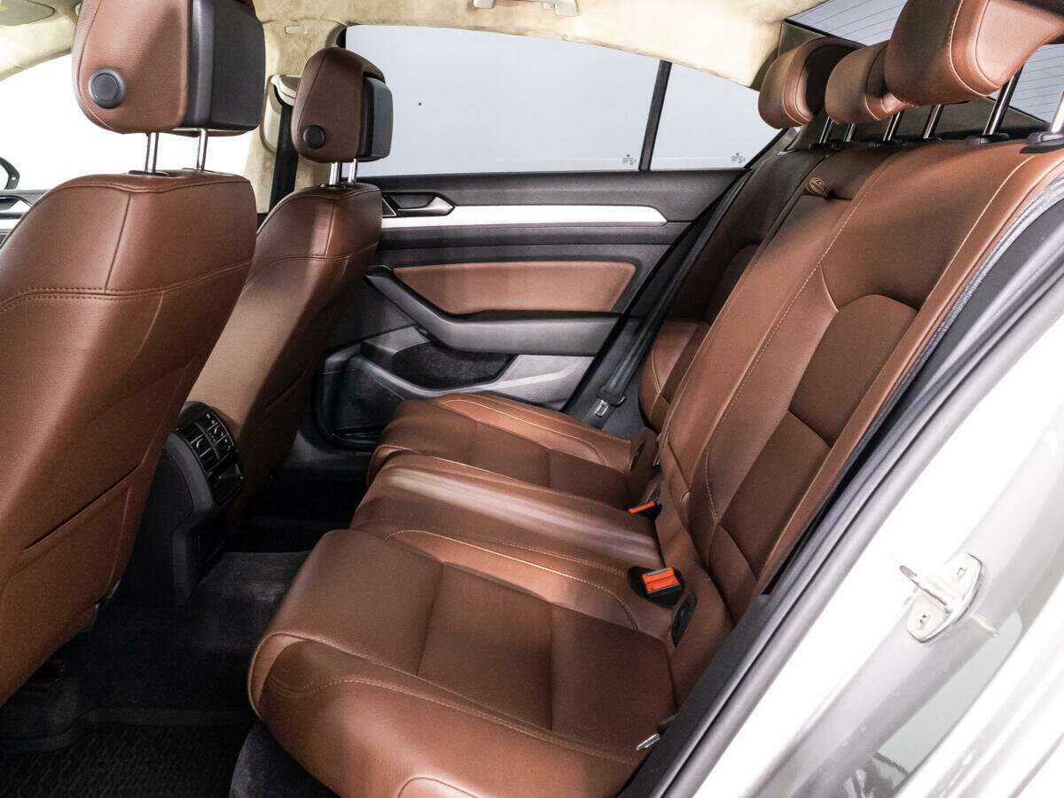 Купить Volkswagen Passat с пробегом. Фото: #9