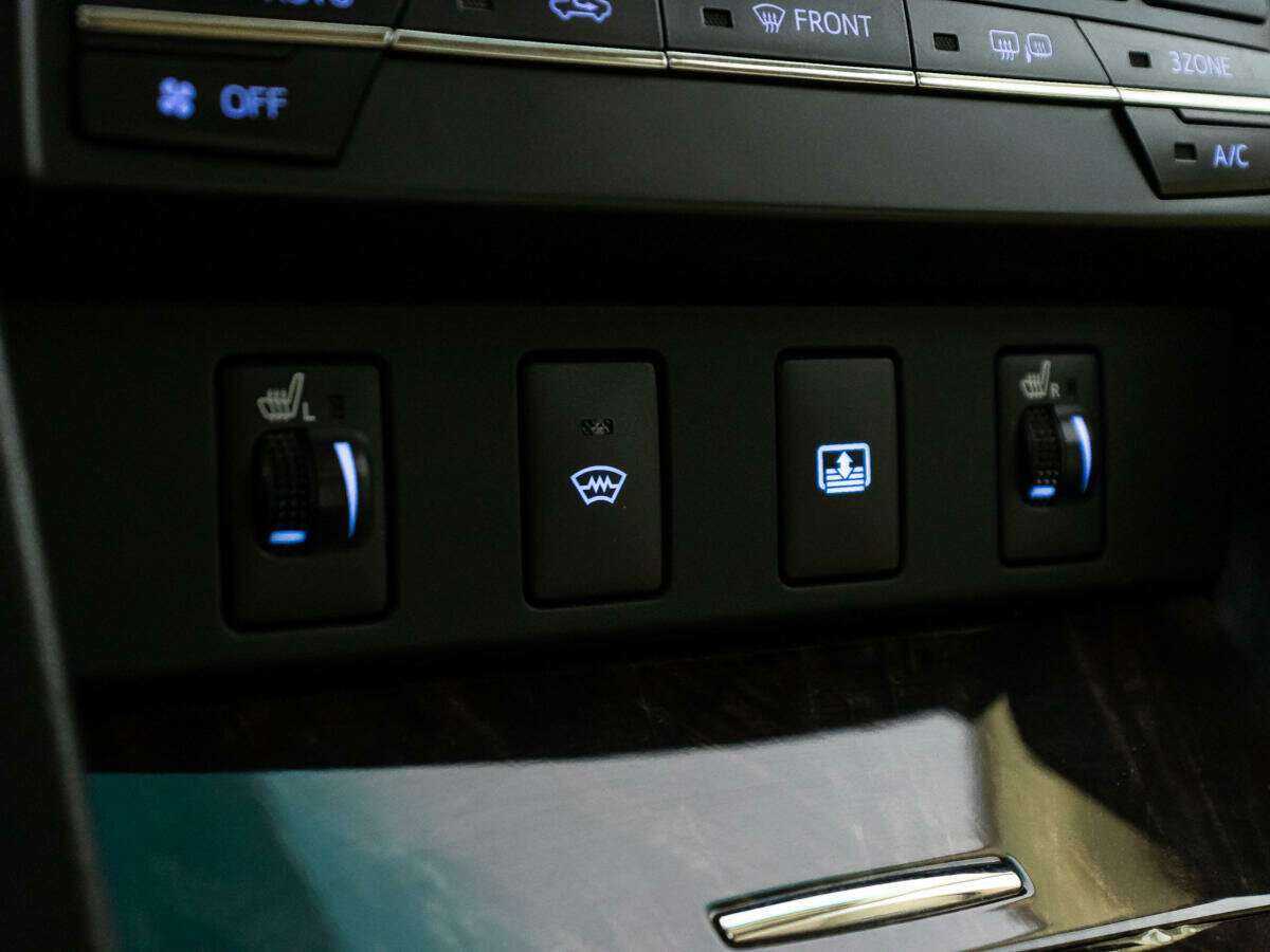 Купить Toyota Camry с пробегом. Фото: #19