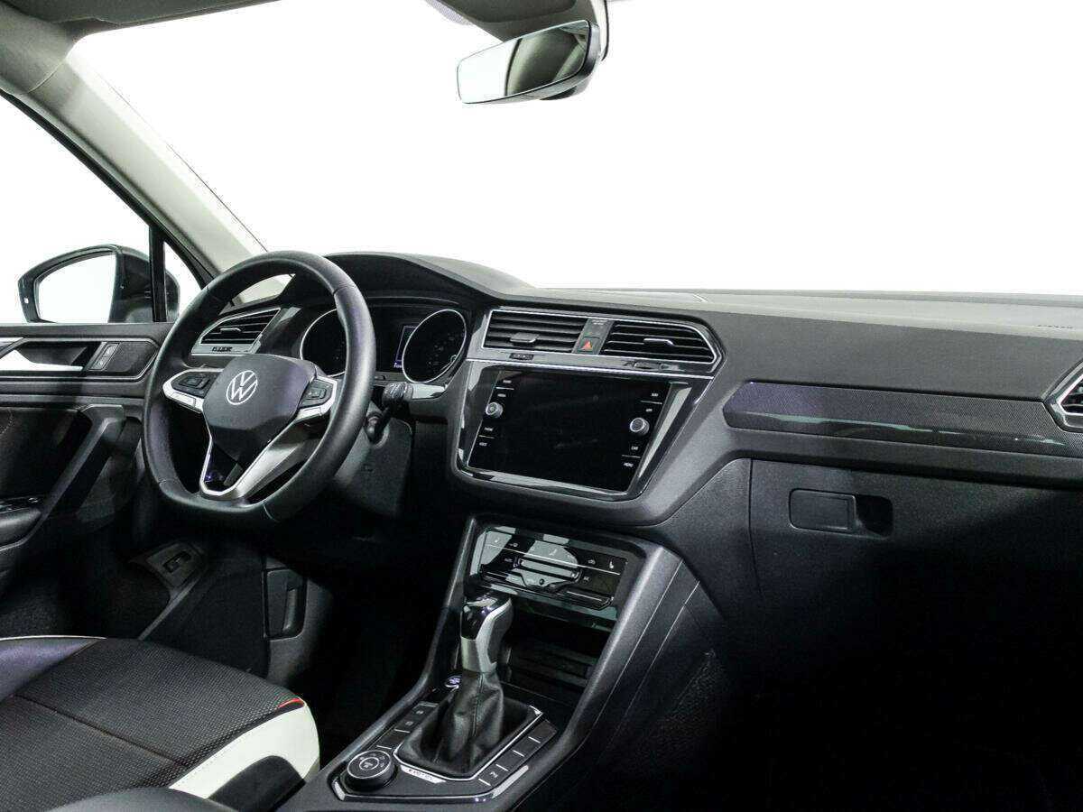 Купить Volkswagen Tiguan с пробегом. Фото: #8