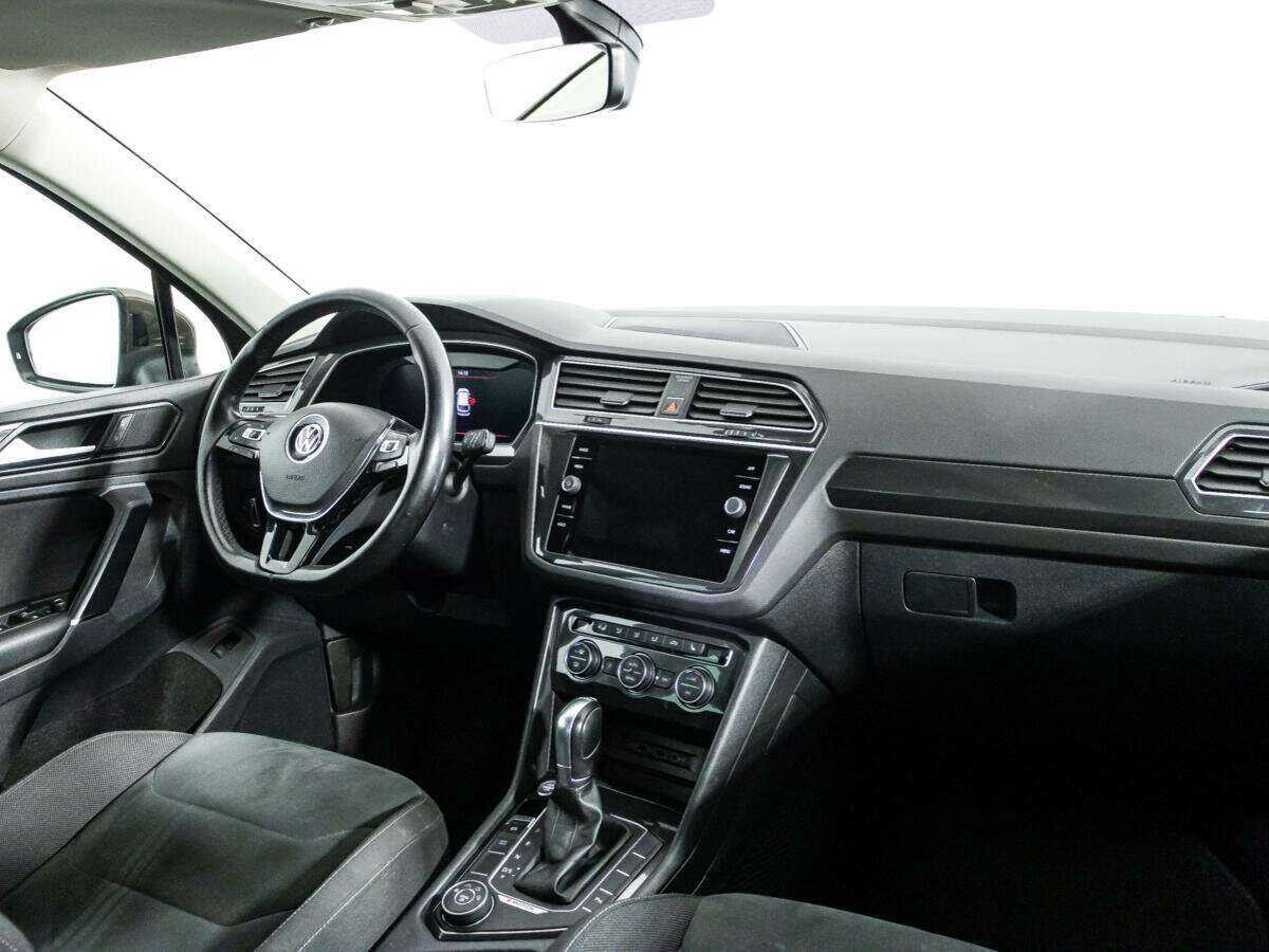 Купить Volkswagen Tiguan с пробегом. Фото: #8