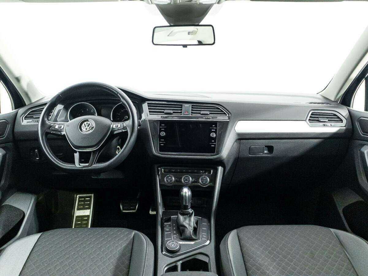 Купить Volkswagen Tiguan с пробегом. Фото: #12