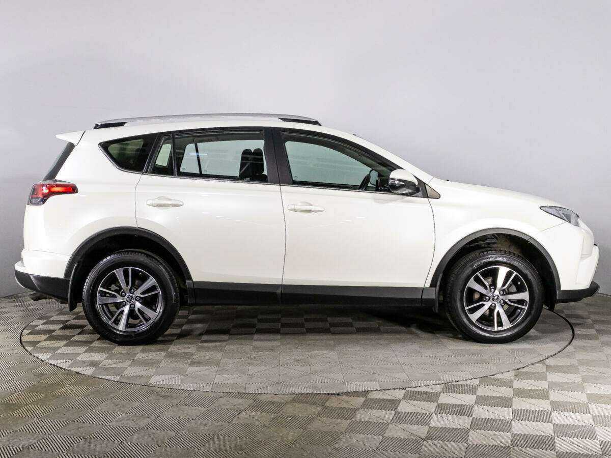 Купить Toyota RAV4 с пробегом. Фото: #3