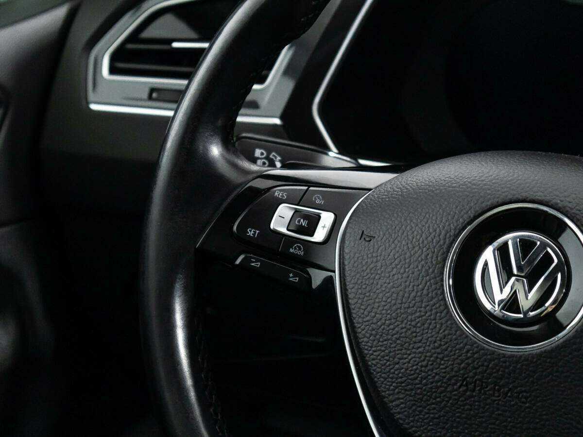 Купить Volkswagen Tiguan с пробегом. Фото: #19