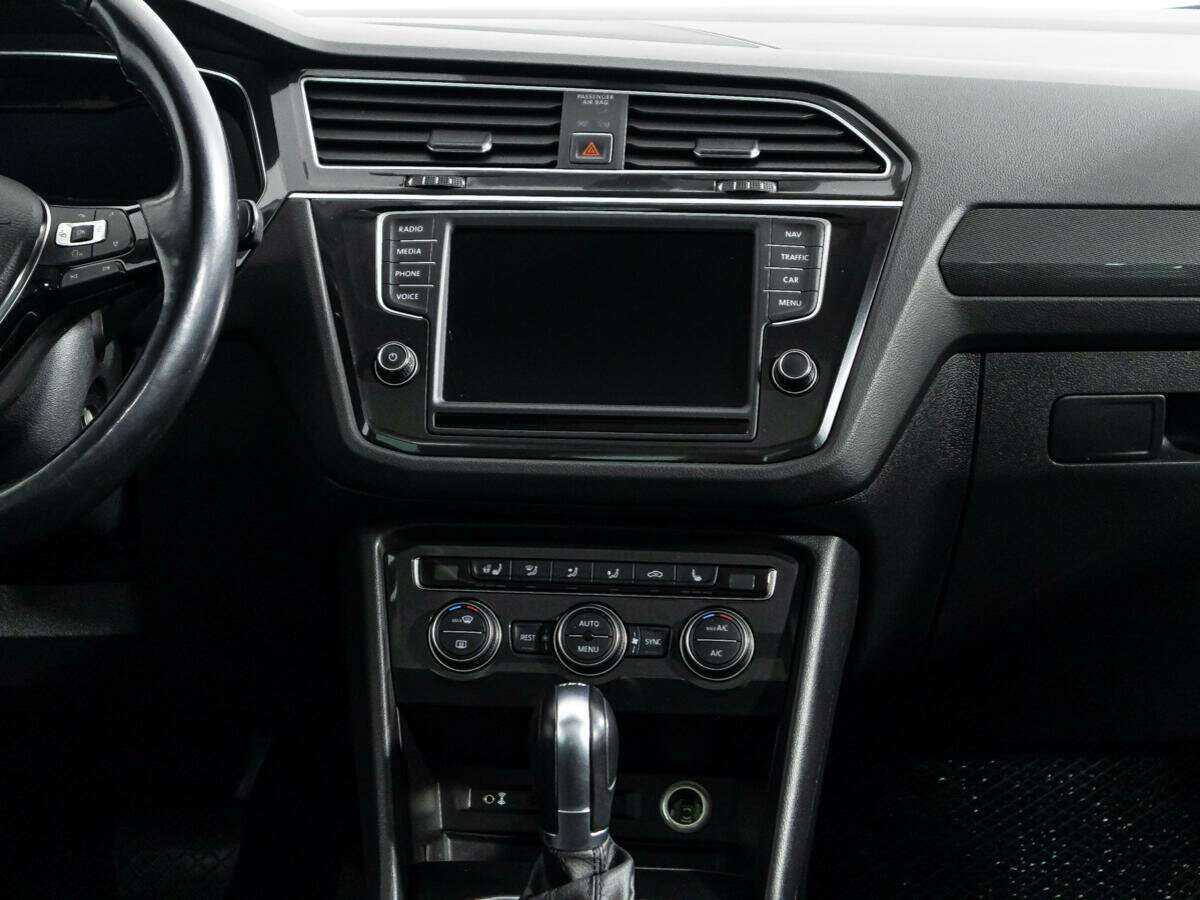 Купить Volkswagen Tiguan с пробегом. Фото: #13