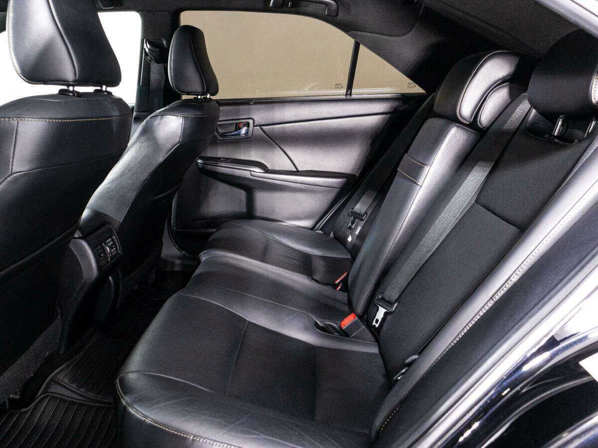 Купить Toyota Camry с пробегом. Фото: #9