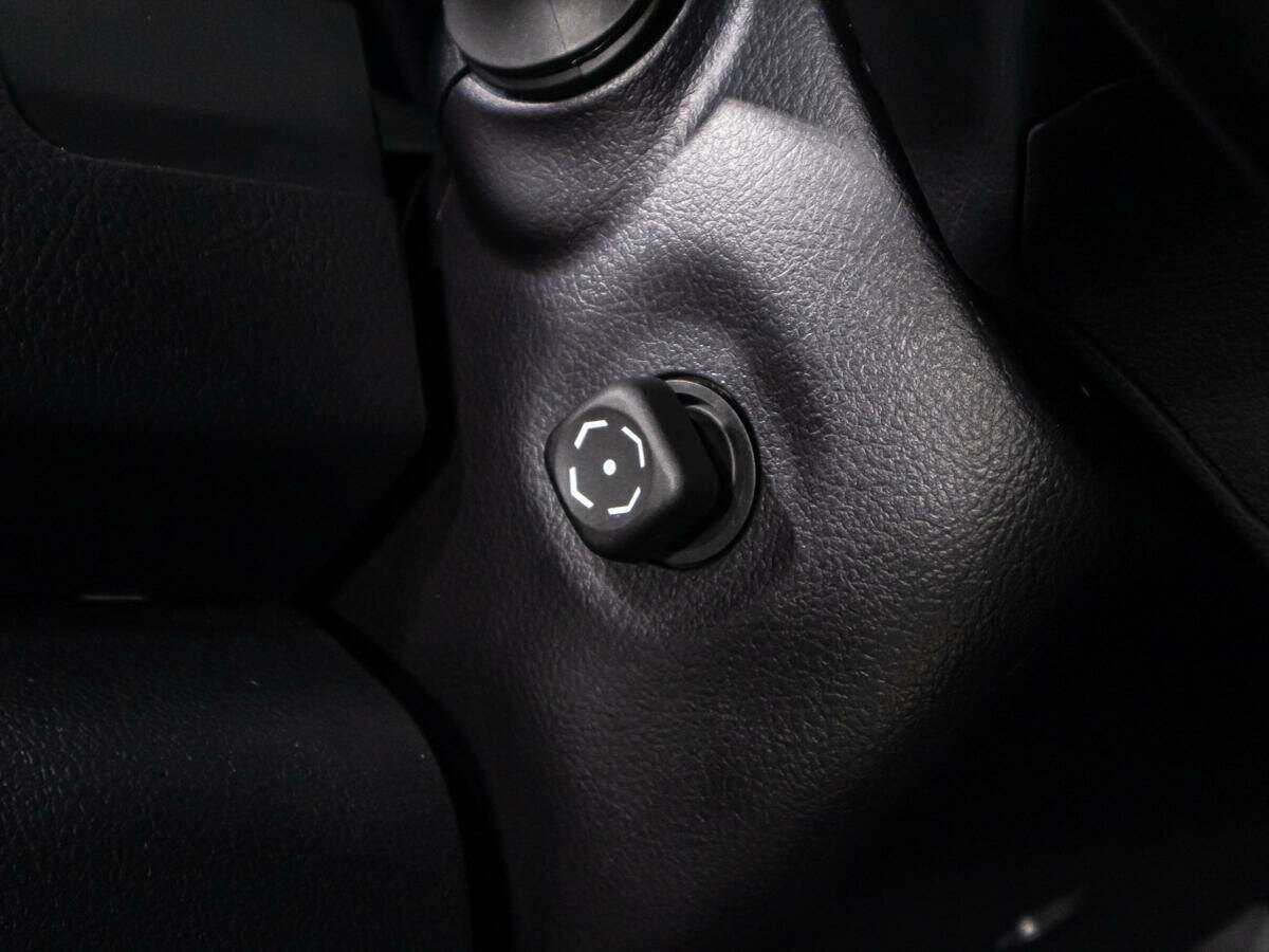 Купить Toyota Camry с пробегом. Фото: #17