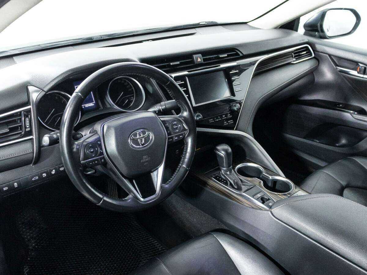 Купить Toyota Camry с пробегом. Фото: #10