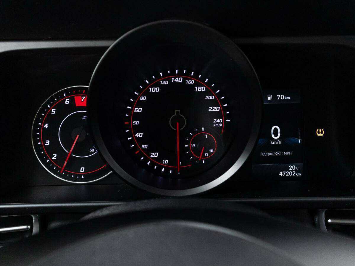 Купить Hyundai Elantra с пробегом. Фото: #11