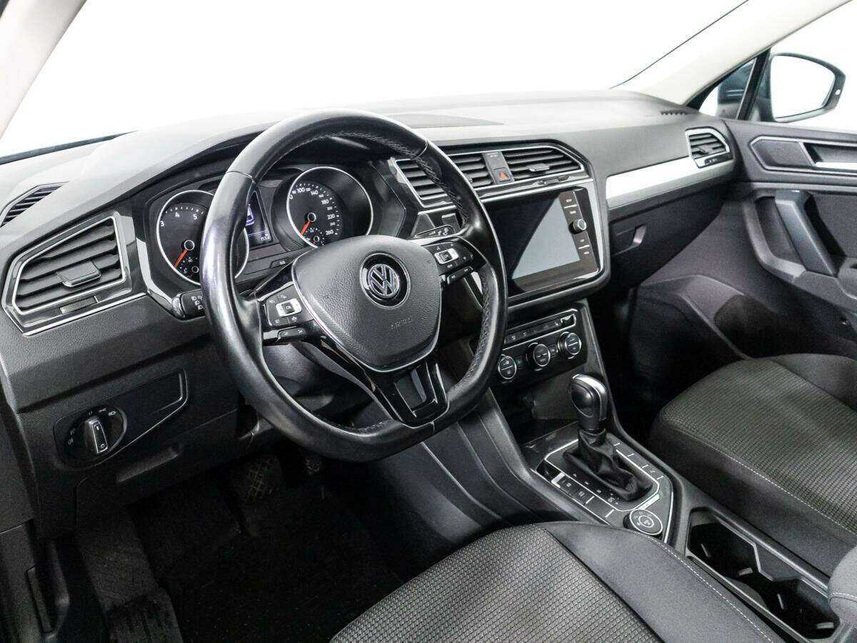Купить Volkswagen Tiguan с пробегом. Фото: #10