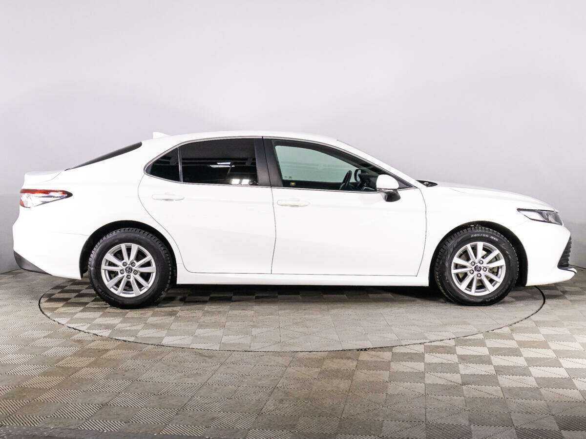 Купить Toyota Camry с пробегом. Фото: #3