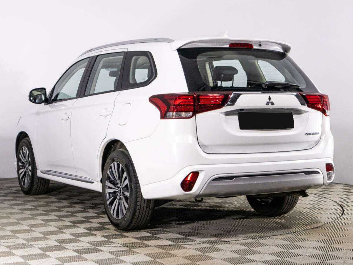Купить Mitsubishi Outlander с пробегом. Фото: #5