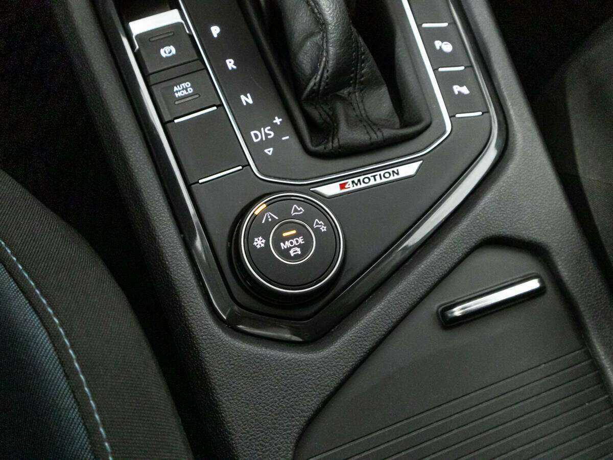 Купить Volkswagen Tiguan с пробегом. Фото: #18