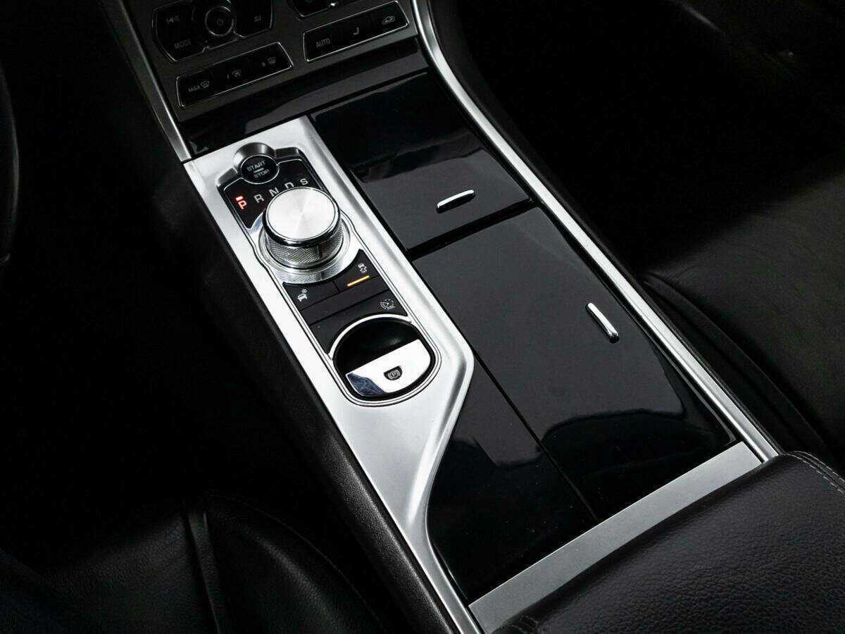 Купить Jaguar XF с пробегом. Фото: #15