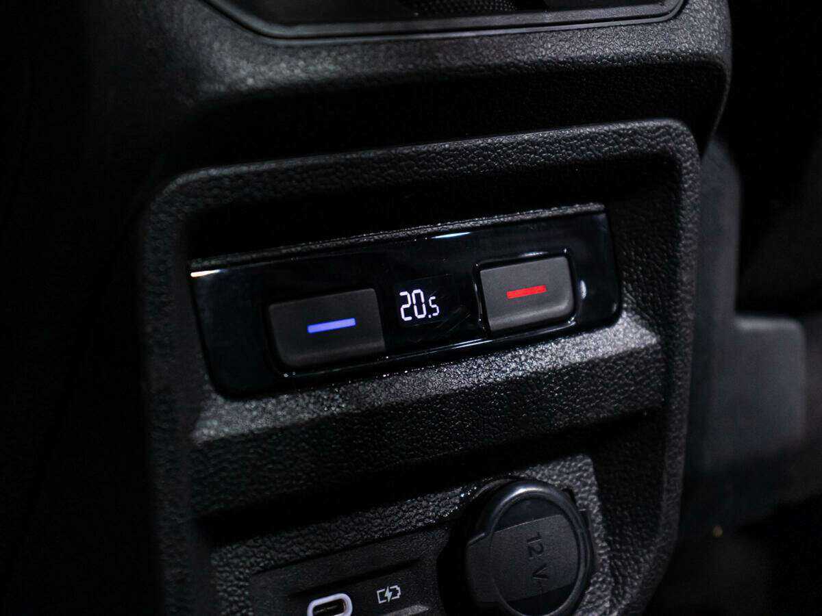 Купить Volkswagen Tiguan с пробегом. Фото: #17