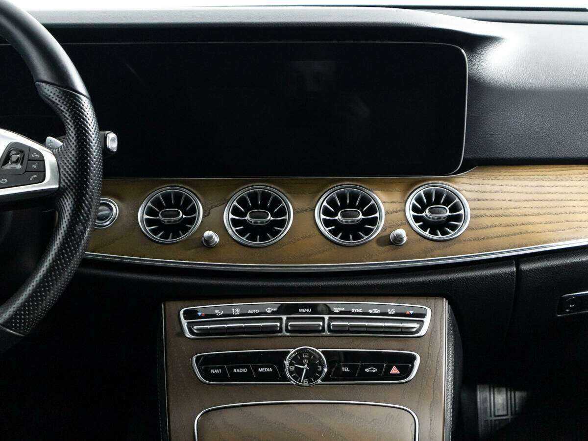 Купить Mercedes-Benz E-Класс с пробегом. Фото: #13