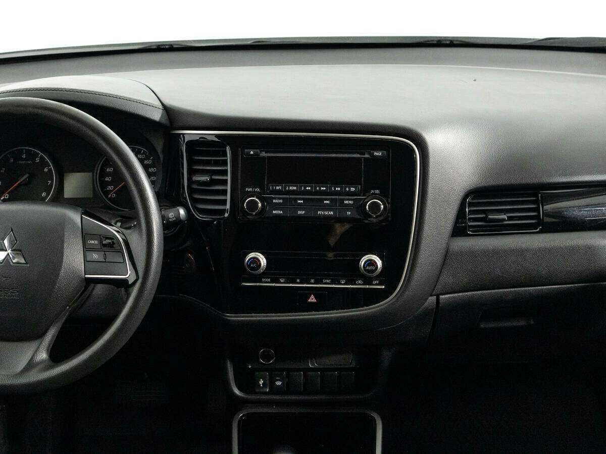 Купить Mitsubishi Outlander с пробегом. Фото: #13