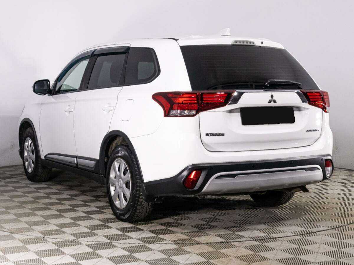 Купить Mitsubishi Outlander с пробегом. Фото: #6