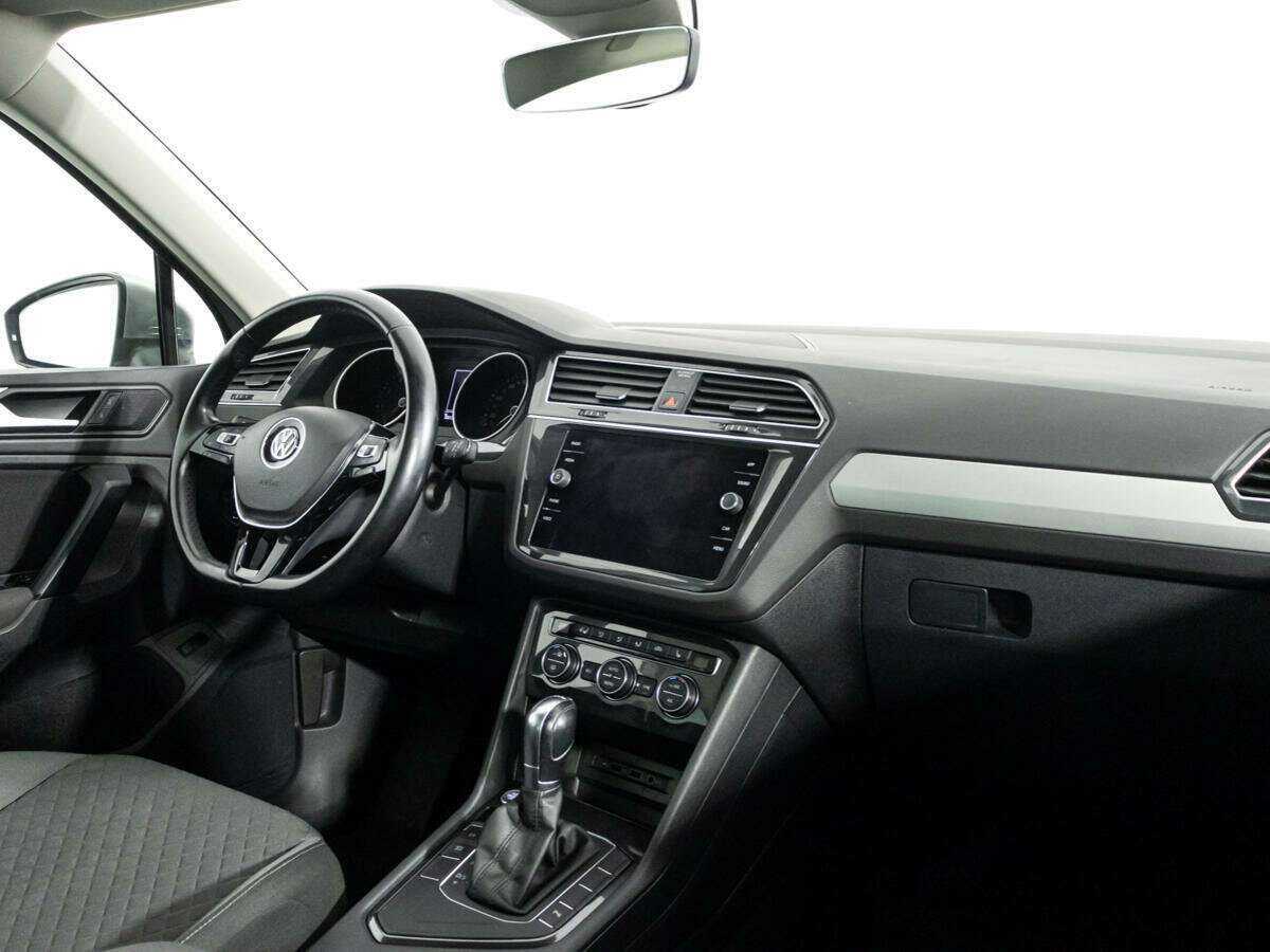 Купить Volkswagen Tiguan с пробегом. Фото: #8
